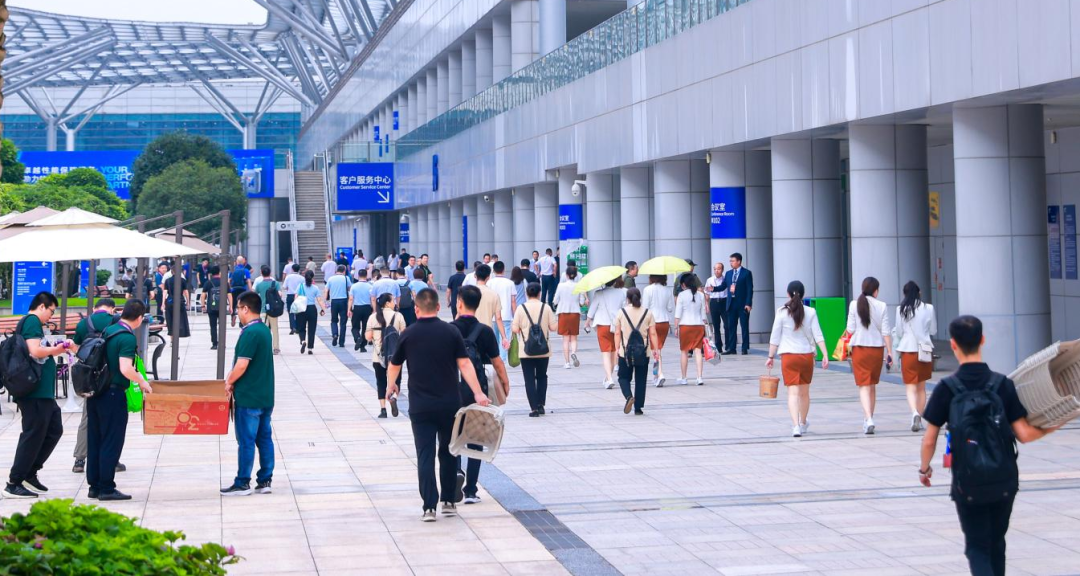 啟航新征程 點亮新賽道丨花花牛乳業集團參加第十四屆中國奶業大會暨D20峰會，榮獲“中國乳制品生產企業現代化等級5A級”評定殊榮