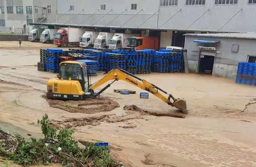 微光匯聚、風雨同舟，我們一起扛！